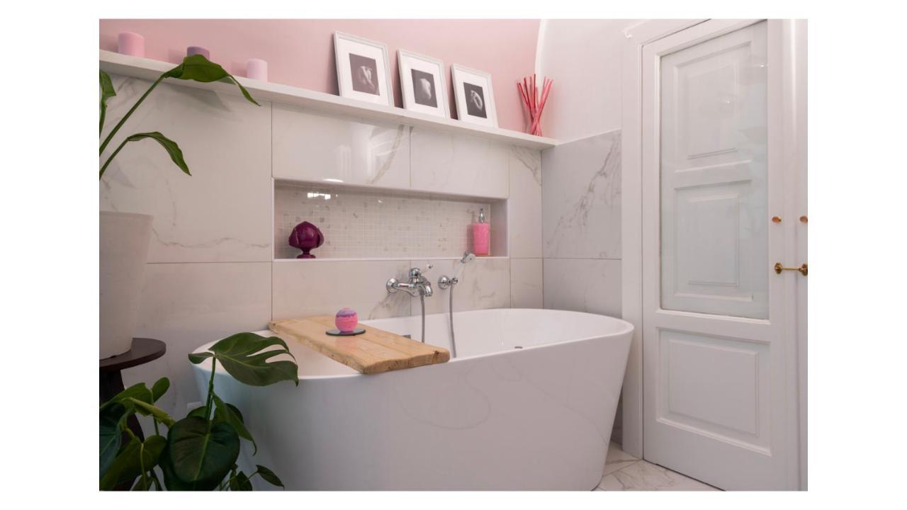 Light Pink - Suite In The Middle Of Everything Torre Annunziata Buitenkant foto